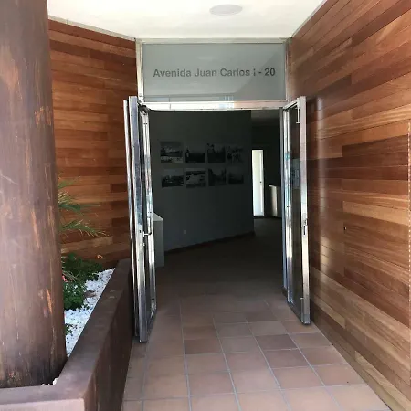 And Sunny * 科拉雷侯