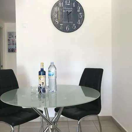 And Sunny Apartment