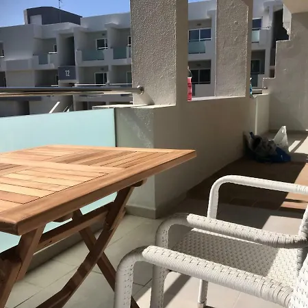And Sunny Apartment *